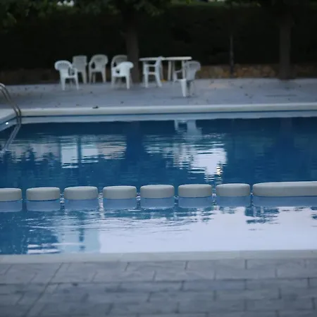 Apartament With Pool Front The Beach